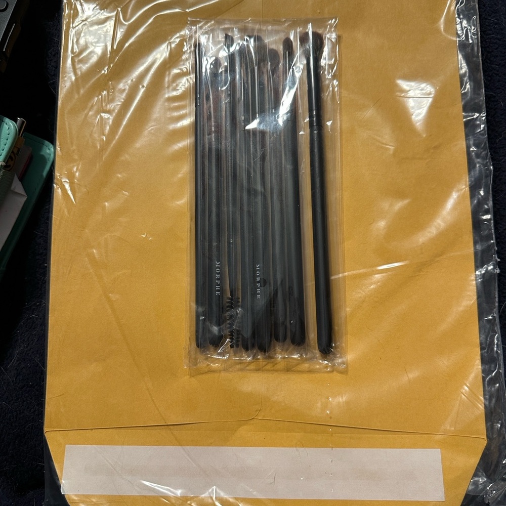 Morphe Black Makeup Brush Portfolio with Wrist Strap - Picture 3 of 7
